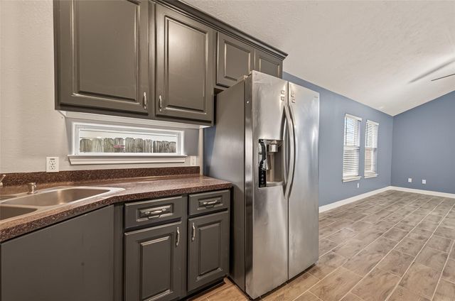 5637 Lotus Street, Houston, TX 77085