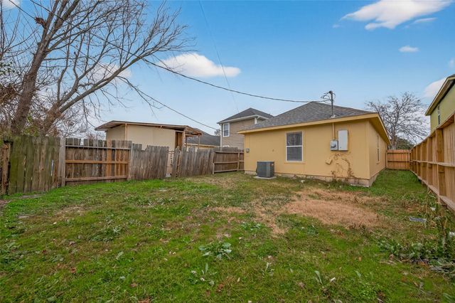 5637 Lotus Street, Houston, TX 77085