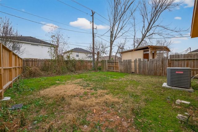 5637 Lotus Street, Houston, TX 77085