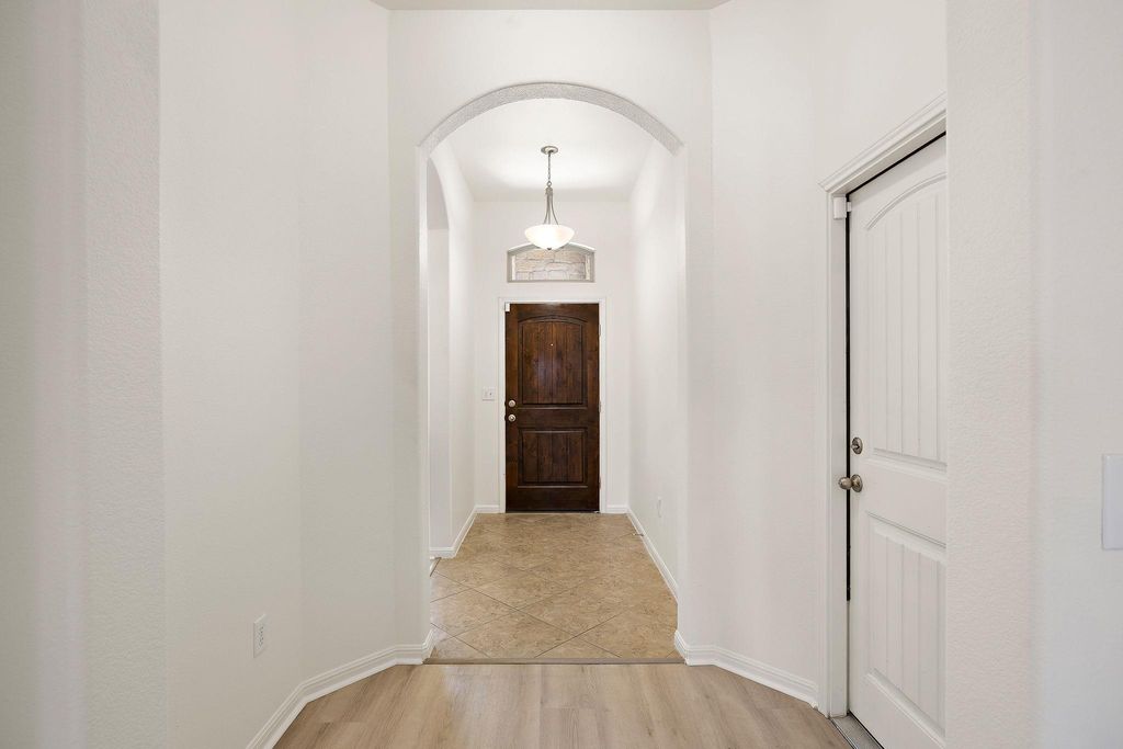 2008 Gabrielles WAY, Manchaca, TX 78652