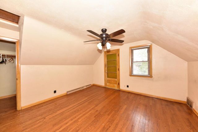 3229 S 56th STREET, Milwaukee, WI 53219