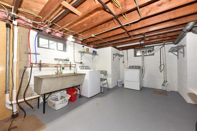 3229 S 56th STREET, Milwaukee, WI 53219