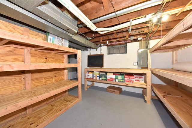 3229 S 56th STREET, Milwaukee, WI 53219