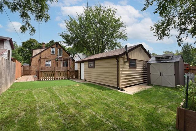 3229 S 56th STREET, Milwaukee, WI 53219