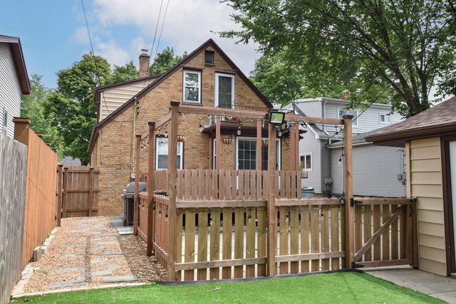 3229 S 56th STREET, Milwaukee, WI 53219