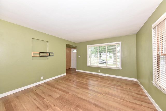 3229 S 56th STREET, Milwaukee, WI 53219