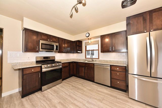 3229 S 56th STREET, Milwaukee, WI 53219
