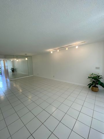 4110 Tivoli Court, Greenacres, FL 33467