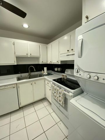 4110 Tivoli Court, Greenacres, FL 33467