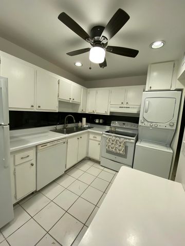 4110 Tivoli Court, Greenacres, FL 33467