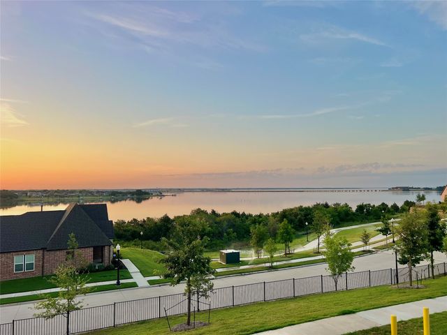 2516 Ballaster Mews, Rowlett, TX 75088