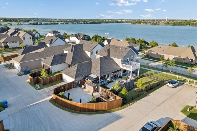 2516 Ballaster Mews, Rowlett, TX 75088