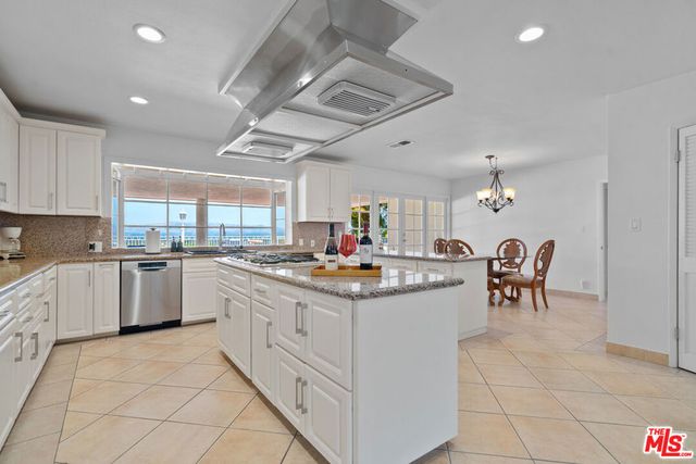 4159 Regal Oak Drive, Encino, CA 91436