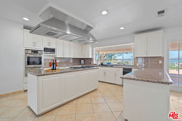 4159 Regal Oak Drive, Encino, CA 91436