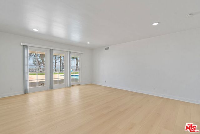 4159 Regal Oak Drive, Encino, CA 91436