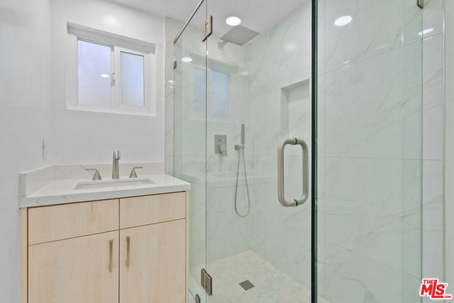 4159 Regal Oak Drive, Encino, CA 91436