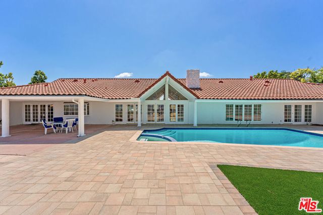 4159 Regal Oak Drive, Encino, CA 91436
