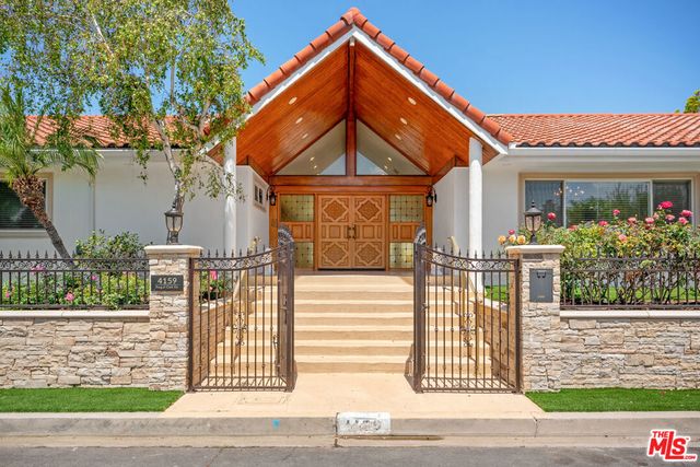 4159 Regal Oak Drive, Encino, CA 91436