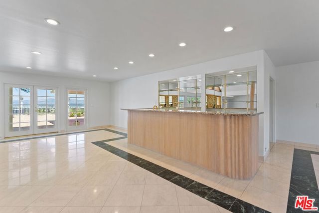 4159 Regal Oak Drive, Encino, CA 91436