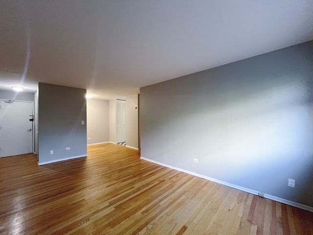 736 W Buena Avenue 307, Chicago, IL 60613