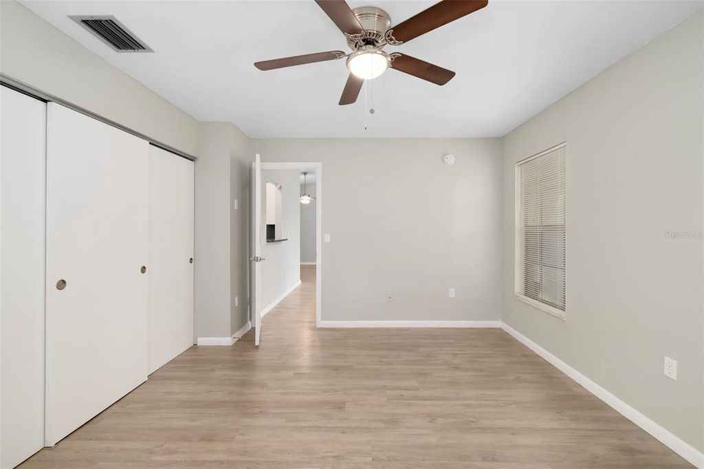 Image 28 of property listing at 3905 SANDPOINTE DRIVE, Bradenton, FL 34205