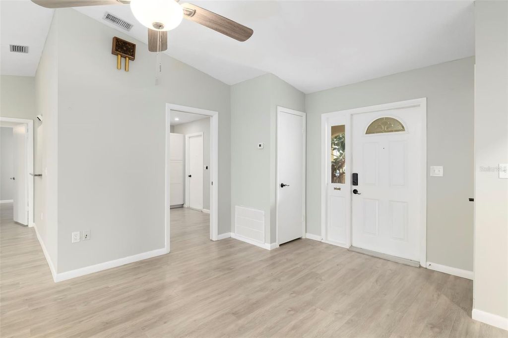 Image 9 of property listing at 3905 SANDPOINTE DRIVE, Bradenton, FL 34205