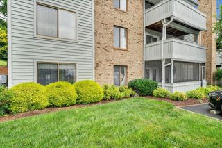 2400 Wood Gate LN, Salem, VA 24153
