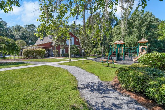 201 Cotton Field Ln E, Bluffton, SC 29910