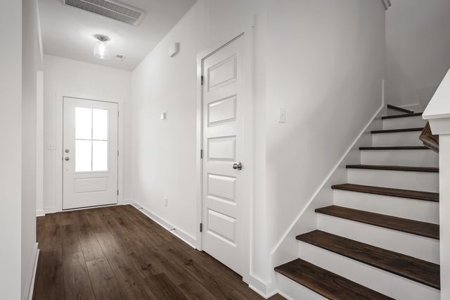 8266 Netterfield Drive, White House, TN 37188