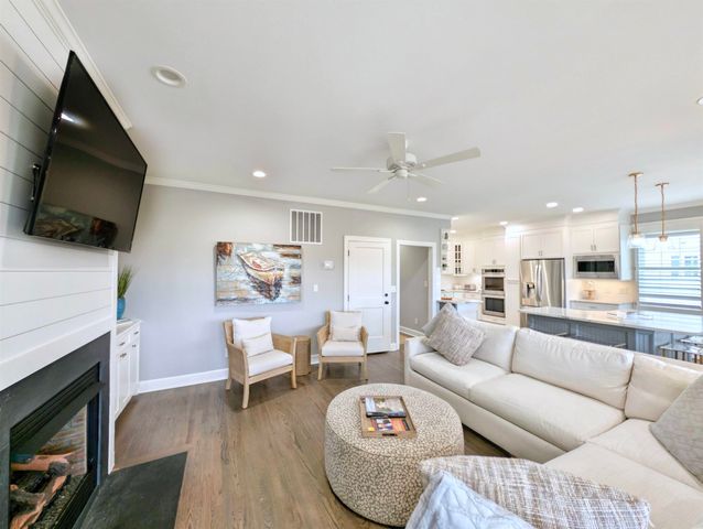 10 Sea Oats Circle, Pawleys Island, SC 29585