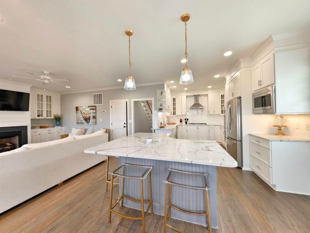 10 Sea Oats Circle, Pawleys Island, SC 29585