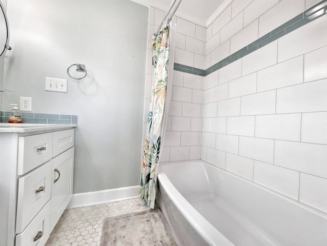 10 Sea Oats Circle, Pawleys Island, SC 29585