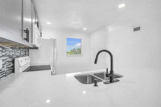 2601 NE 3rd Court 4110, Boynton Beach, FL 33435