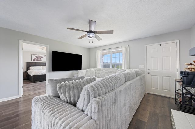 3695 Armstrong Rd, Springfield, TN 37172