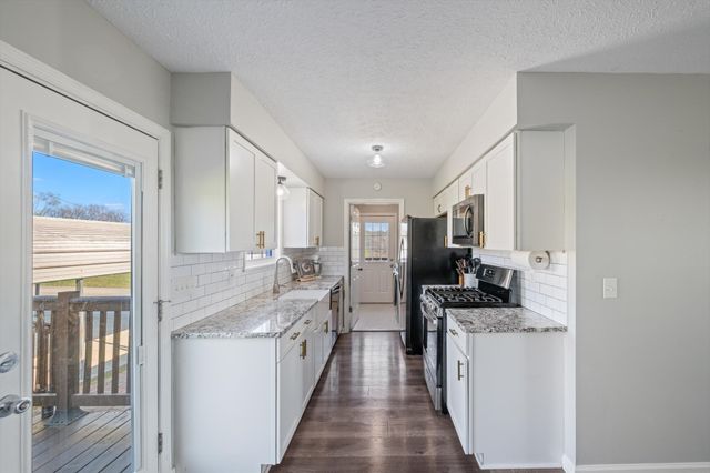 3695 Armstrong Rd, Springfield, TN 37172