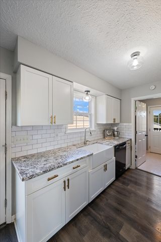 3695 Armstrong Rd, Springfield, TN 37172