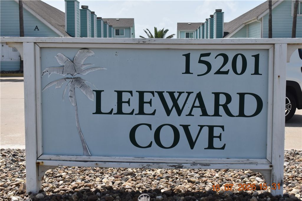 15201 Leeward Dr B4, Corpus Christi, TX 78418