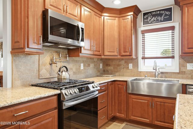54 Liberta Drive, Toms River, NJ 08757