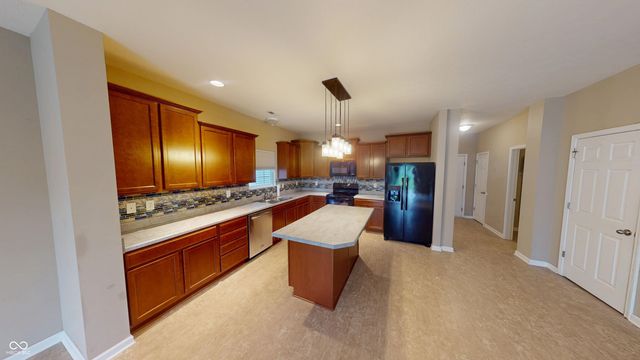 5321 Tanglewood Lane, Whitestown, IN 46075