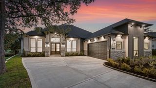 127 Rookgreen Circle, Montgomery, TX 77356