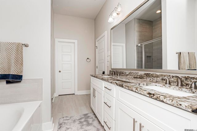 9558 Creekview Dr, Baton Rouge, LA 70836