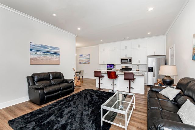 9558 Creekview Dr, Baton Rouge, LA 70836