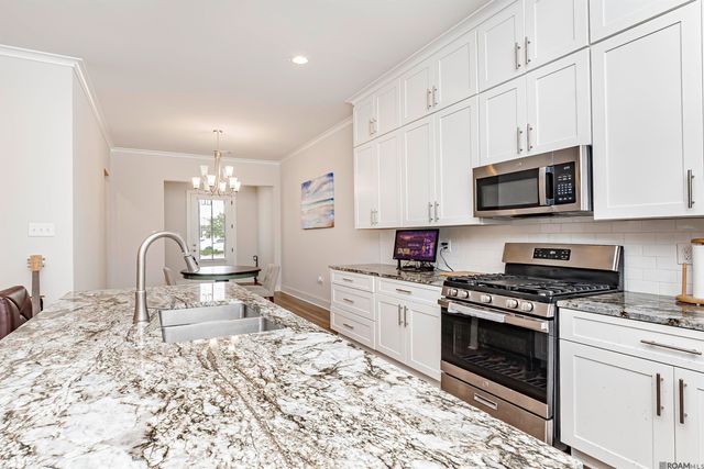 9558 Creekview Dr, Baton Rouge, LA 70836