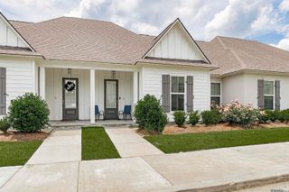 9558 Creekview Dr, Baton Rouge, LA 70836