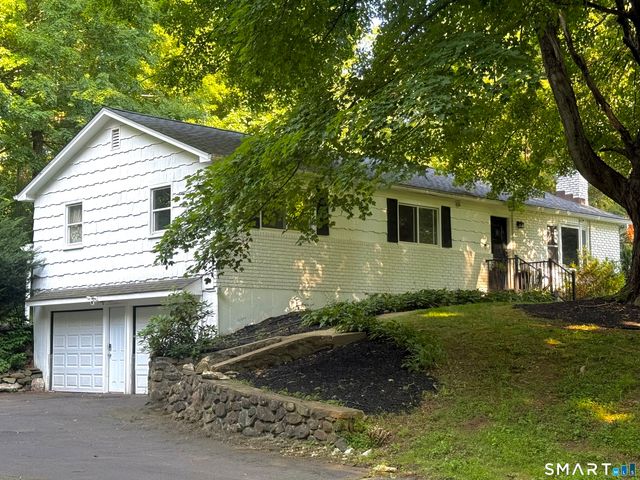 208 Strongtown Road, Southbury, CT 06488