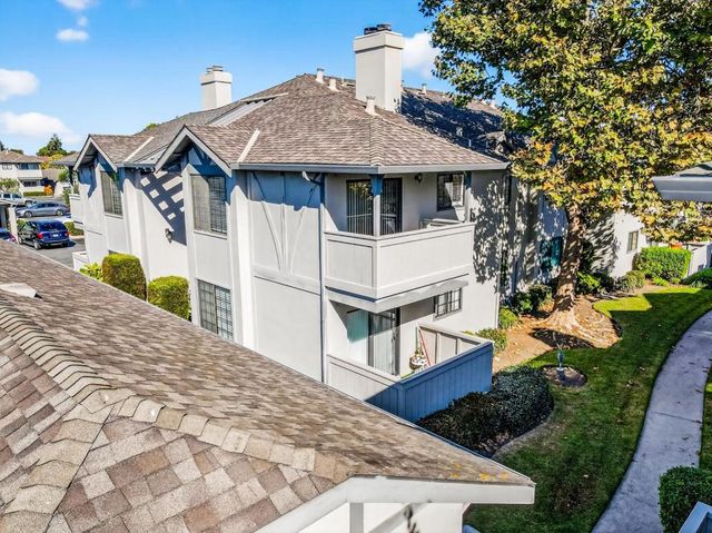 1056 Padre Drive 8, Salinas, CA 93901