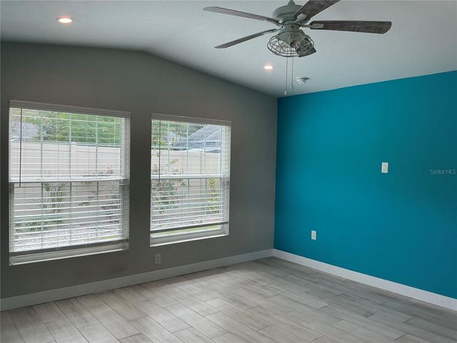 5248 15TH AVENUE N, St Petersburg, FL 33710