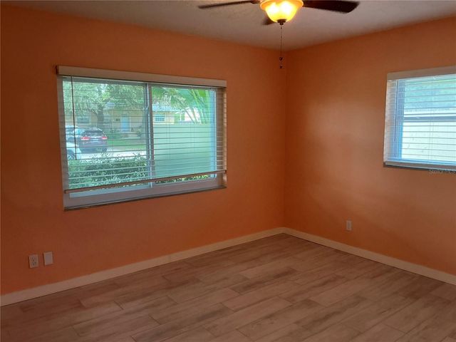 5248 15TH AVENUE N, St Petersburg, FL 33710