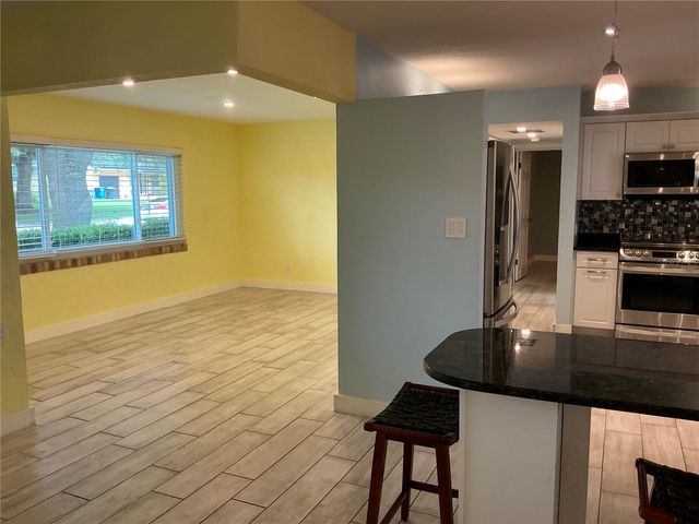 5248 15TH AVENUE N, St Petersburg, FL 33710