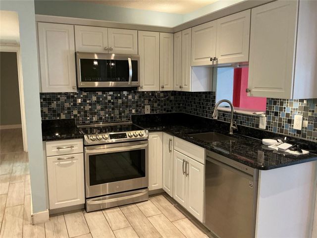 5248 15TH AVENUE N, St Petersburg, FL 33710